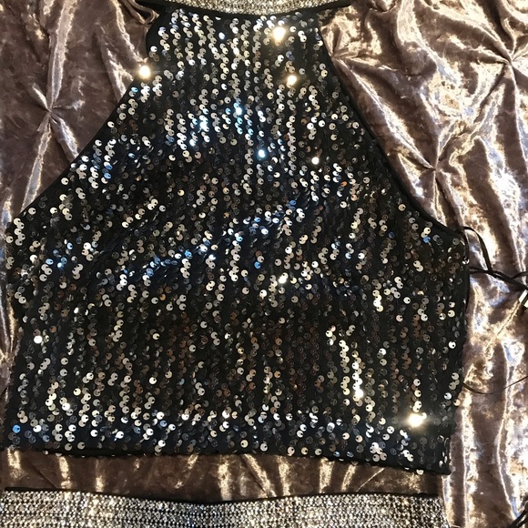 Two Piece Glam - Picture 5 of 11